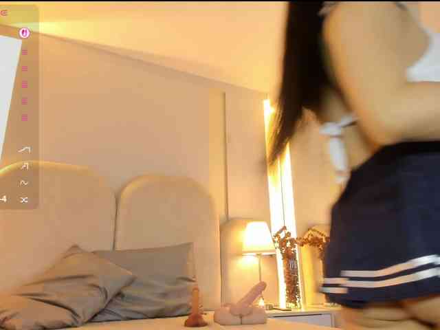 EllaThorne webcam