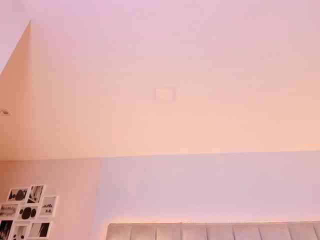 EllaThorne webcam