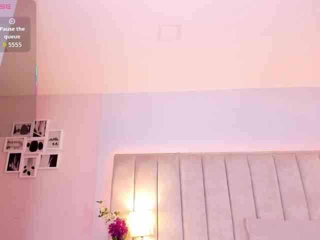 EllaThorne webcam