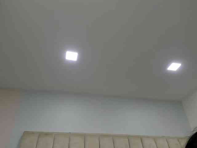 EllaThorne webcam