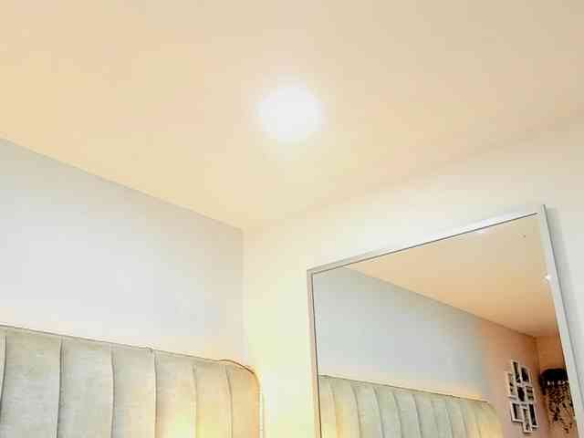 EllaThorne webcam