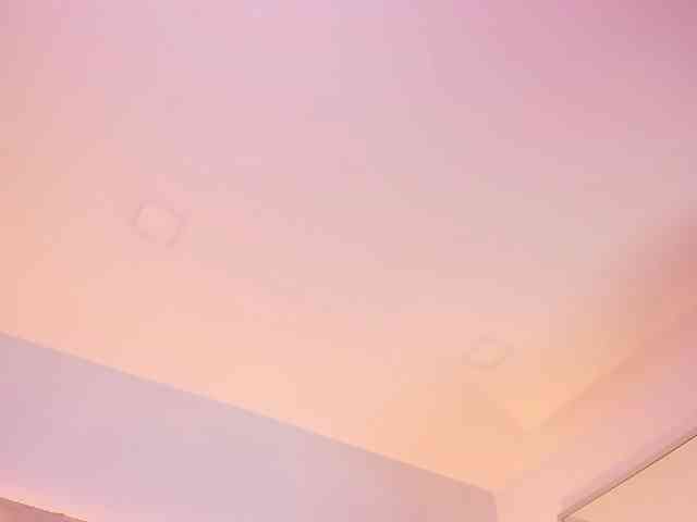 EllaThorne webcam