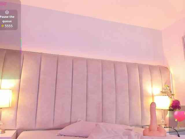 EllaThorne webcam