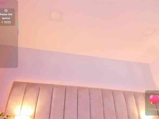 EllaThorne webcam