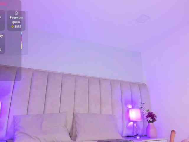EllaThorne webcam