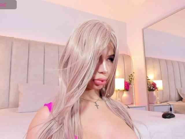 EllaThorne webcam