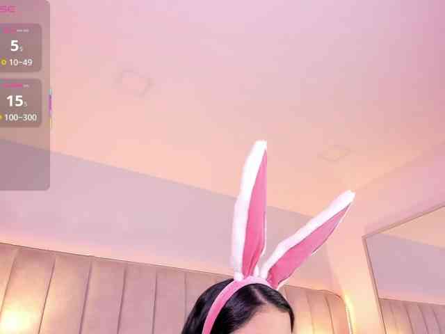 EllaThorne webcam