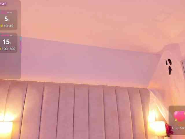 EllaThorne webcam