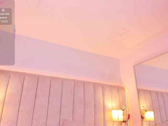 EllaThorne webcam