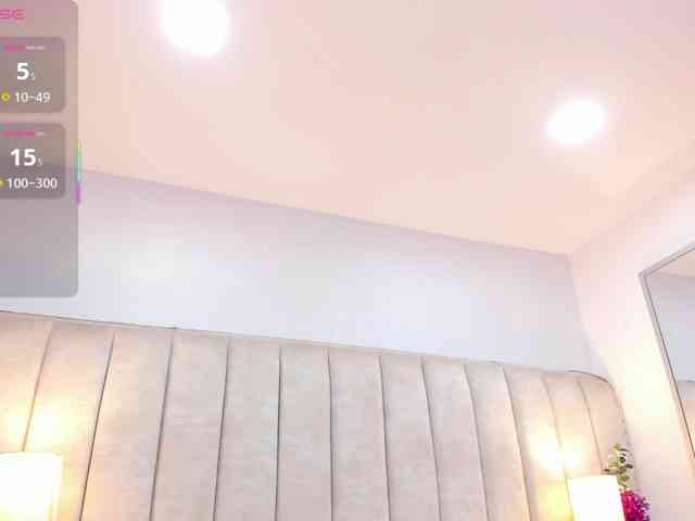 EllaThorne webcam