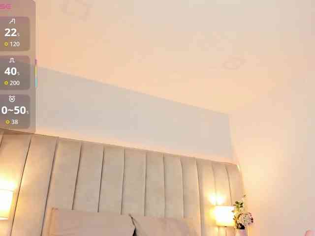 EllaThorne webcam