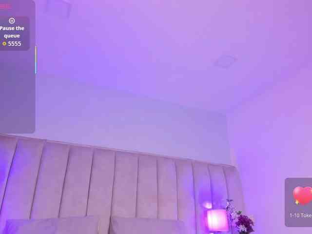 EllaThorne webcam
