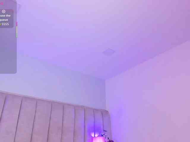 EllaThorne webcam
