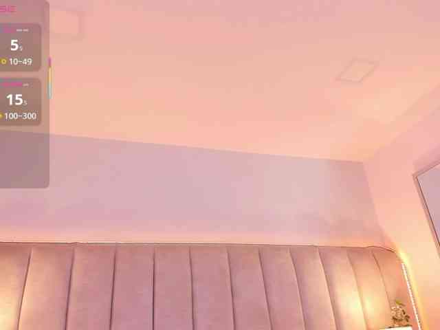 EllaThorne webcam