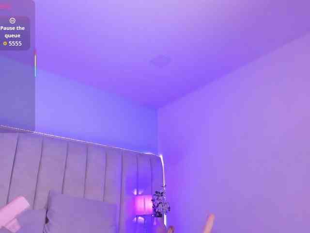 EllaThorne webcam