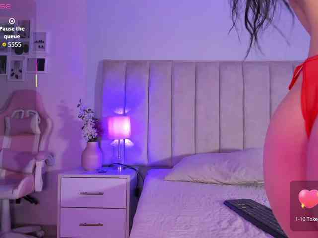 EllaThorne webcam