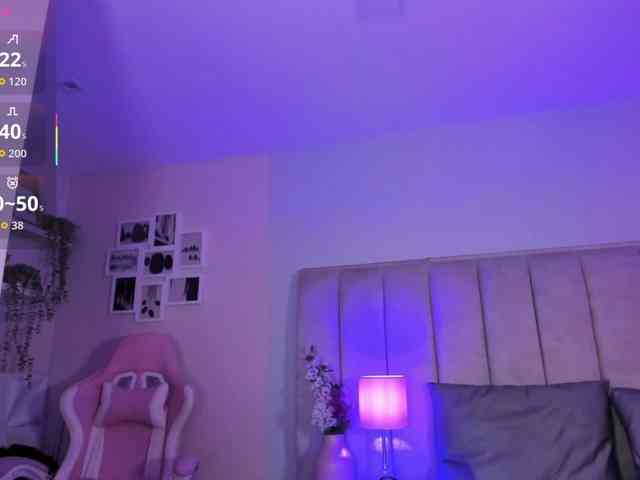 EllaThorne webcam