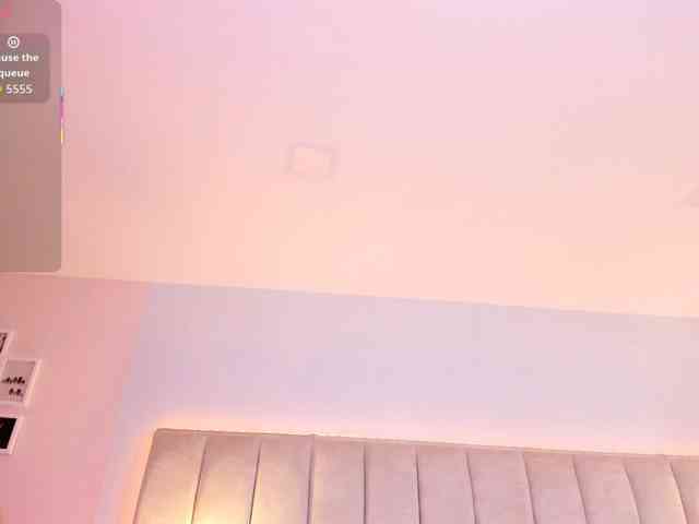 EllaThorne webcam