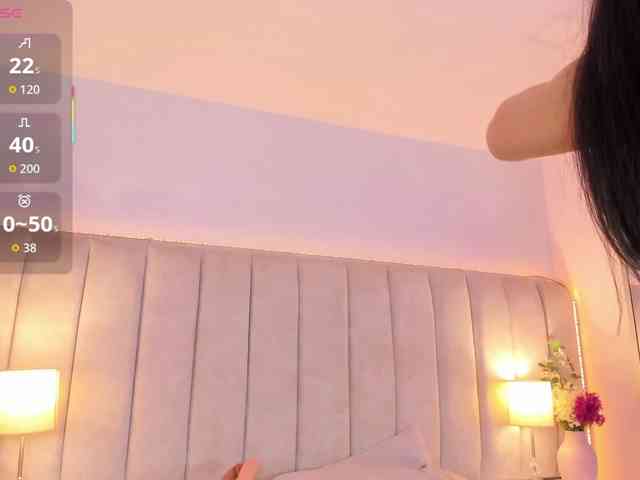 EllaThorne webcam