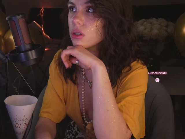 eniigmua live cam on BongaCams