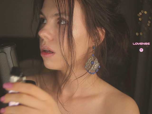 eniigmua live cam on BongaCams