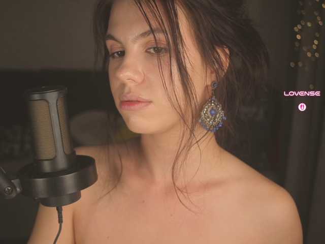 eniigmua live cam on BongaCams