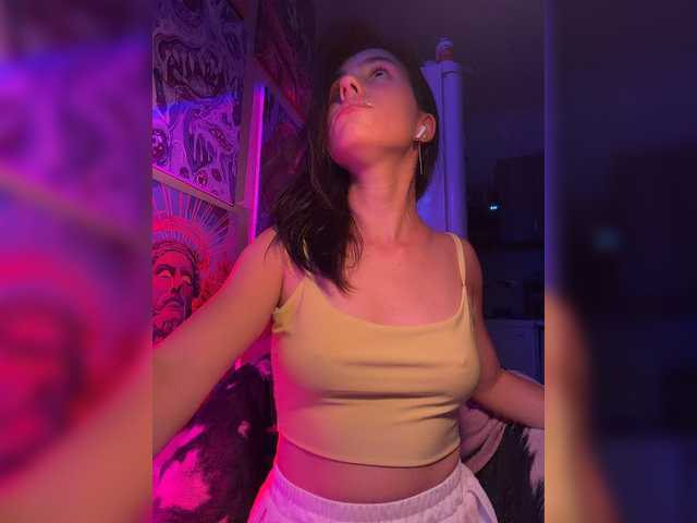 eniigmua live cam on BongaCams