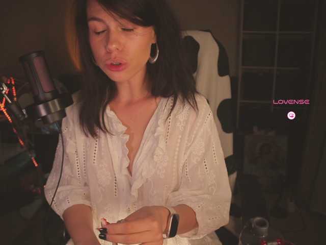 eniigmua live cam on BongaCams