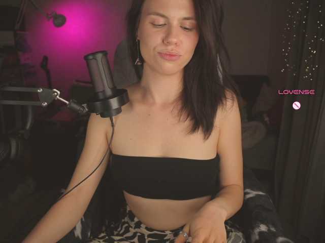 eniigmua live cam on BongaCams