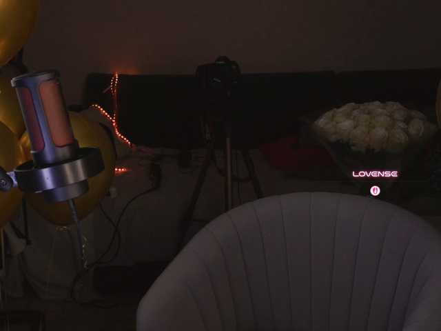 eniigmua live cam on BongaCams