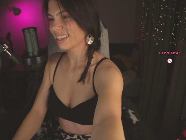 eniigmua live cam on BongaCams