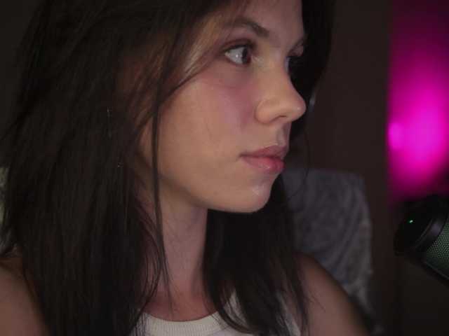 eniigmua live cam on BongaCams