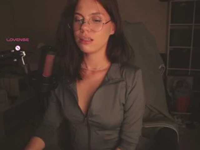 eniigmua live cam on BongaCams