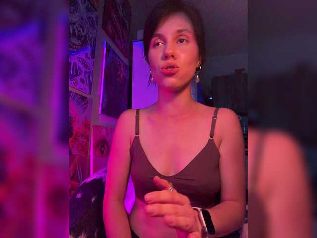 eniigmua live cam on BongaCams