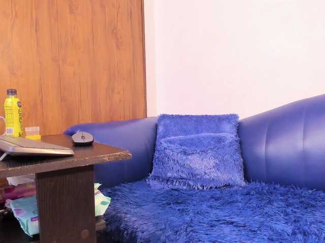 Skinny-Mature's BongaCams show and profile