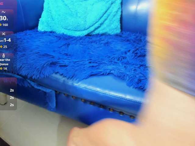 Skinny-Mature live cam on BongaCams