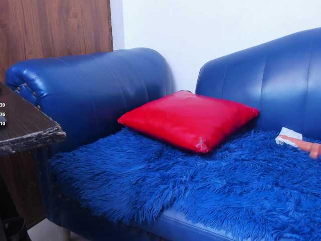 Skinny-Mature's BongaCams show and profile