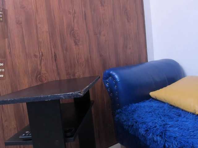 Skinny-Mature's BongaCams show and profile