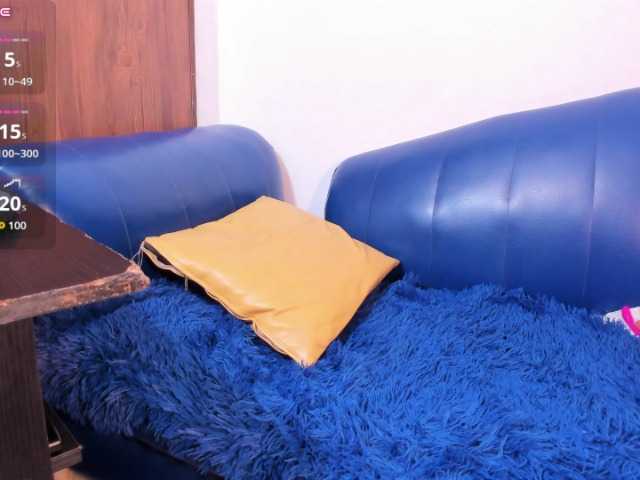 Skinny-Mature live cam on BongaCams
