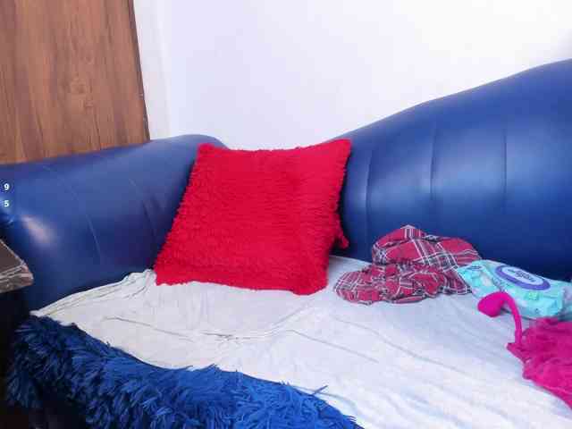 Skinny-Mature webcam