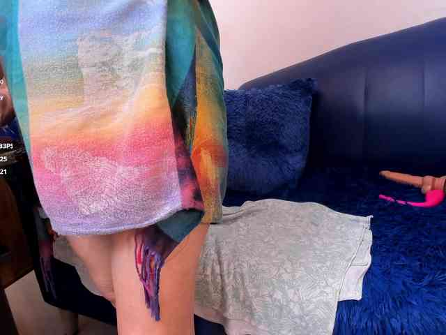 Skinny-Mature webcam