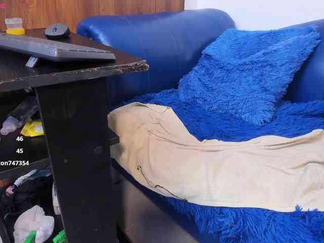 Skinny-Mature webcam