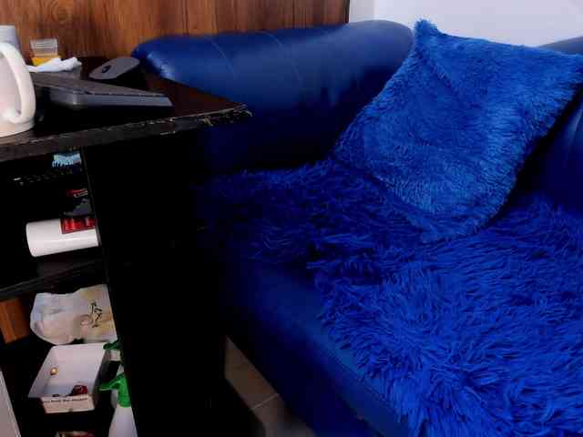 Skinny-Mature webcam