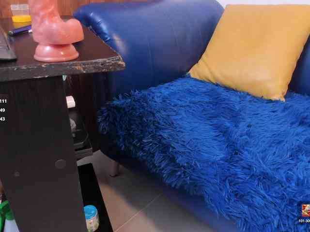 Skinny-Mature webcam