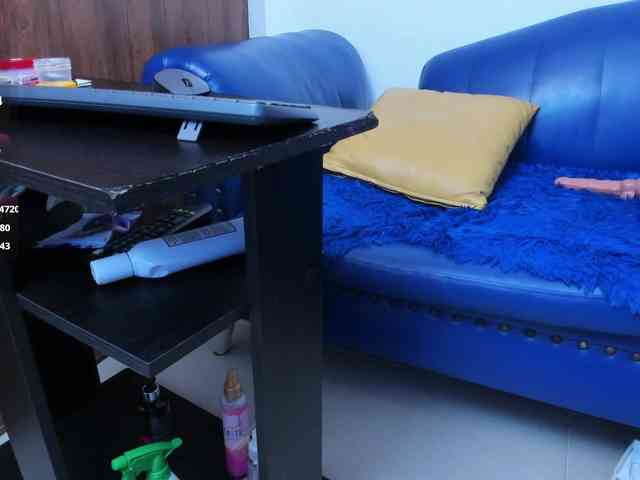 Skinny-Mature webcam