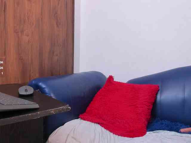 Skinny-Mature webcam