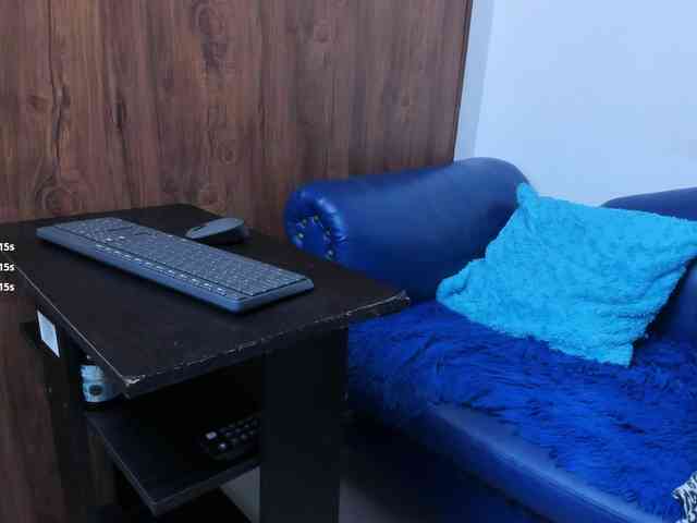Skinny-Mature webcam