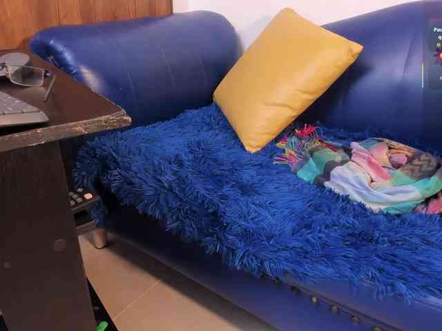 Skinny-Mature webcam