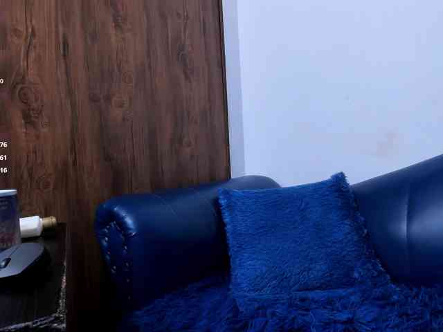 Skinny-Mature webcam