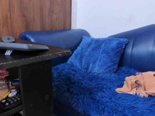 Skinny-Mature webcam